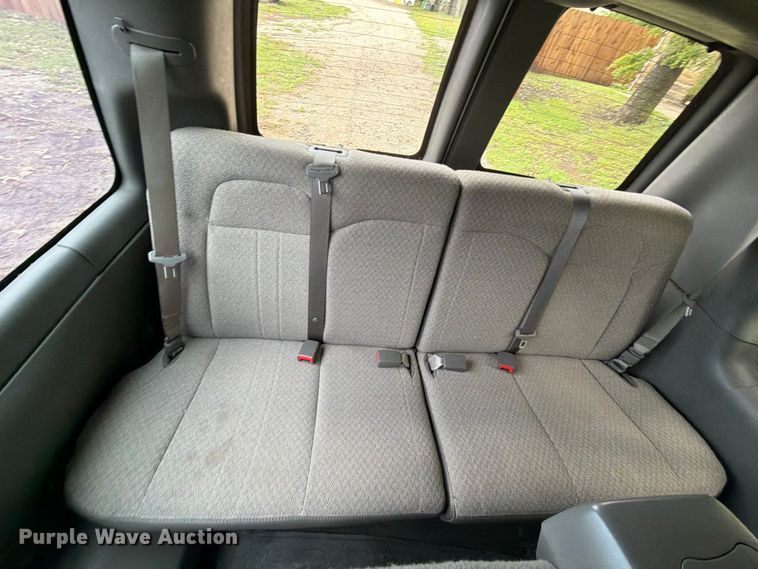 image for item FT8079 2018 Chevrolet Express 3500 van
