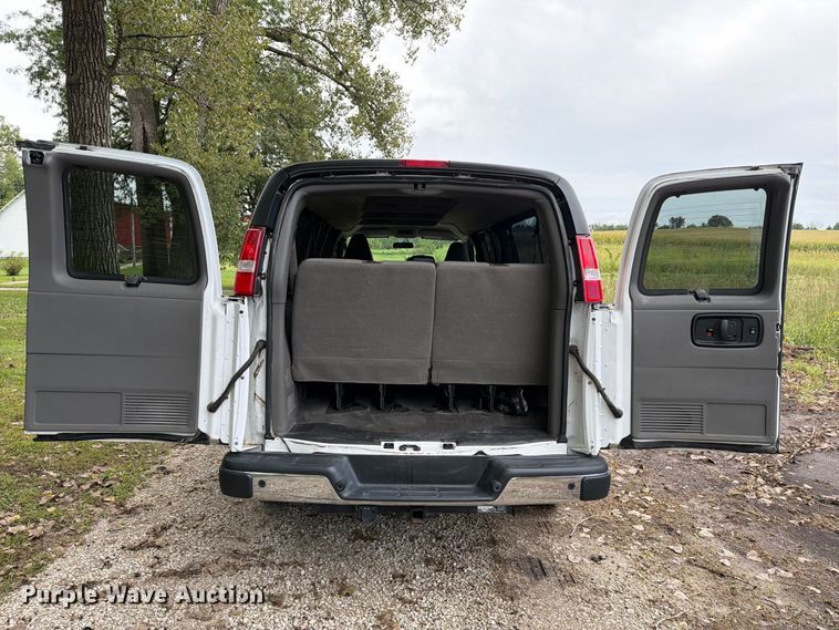 image for item FT8079 2018 Chevrolet Express 3500 van