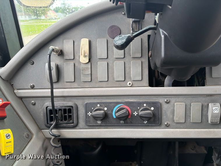 image for item FT8099 2012 Thomas Built HDX school bus