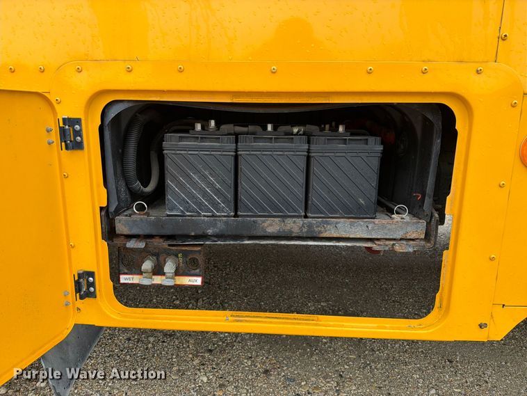 image for item FT8100 2014 Thomas Built B2 school bus