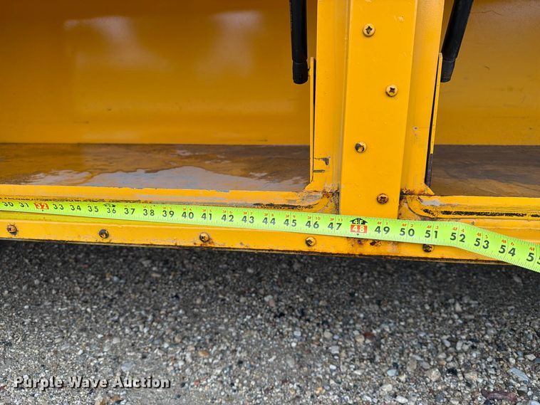 image for item FT8100 2014 Thomas Built B2 school bus