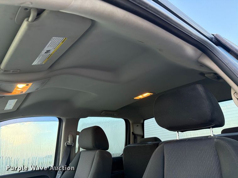 image for item FT8132 2010 GMC Sierra Crew Cab pickup truck