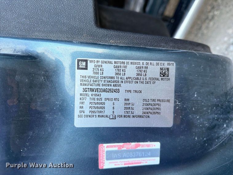 image for item FT8132 2010 GMC Sierra Crew Cab pickup truck