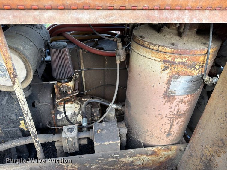 image for item FT8134 Joy Manufacturing D01850321A1EB air compressor