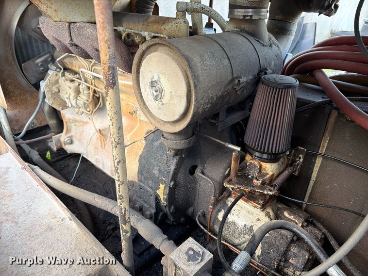 image for item FT8134 Joy Manufacturing D01850321A1EB air compressor
