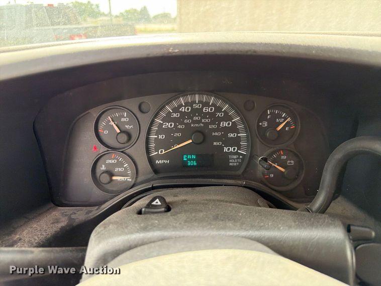 image for item FU0516 2003 Chevrolet Express 3500 van