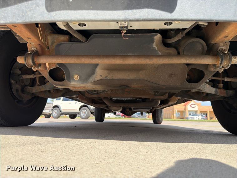 image for item FU0516 2003 Chevrolet Express 3500 van