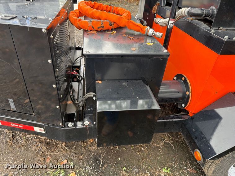 image for item FU4644 2021 Stepp MFG OJK-275 melter applicator