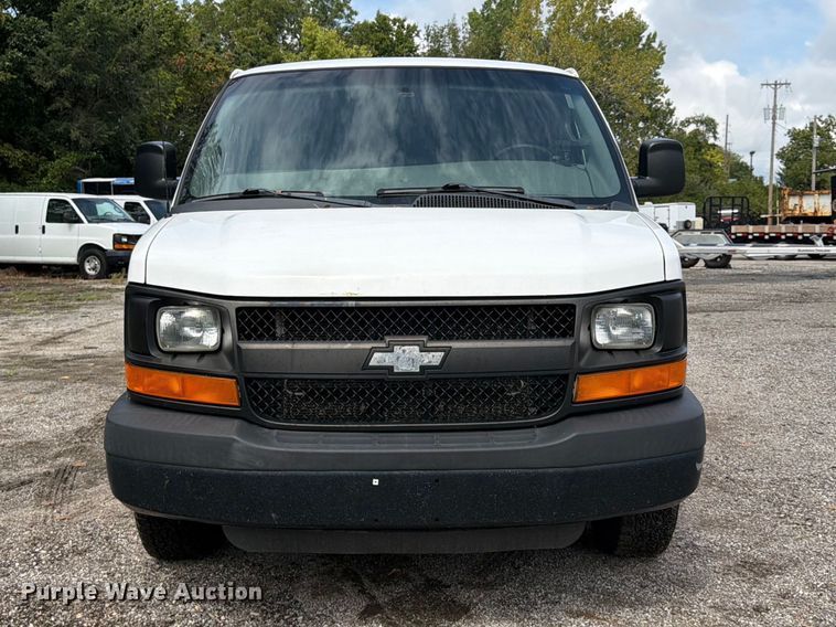 image for item FU4645 2016 Chevrolet Express 2500 van