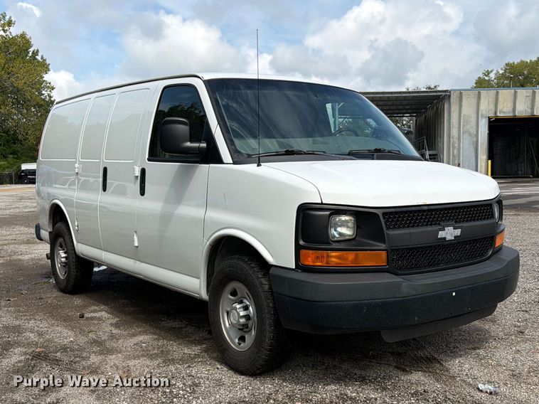 image for item FU4645 2016 Chevrolet Express 2500 van
