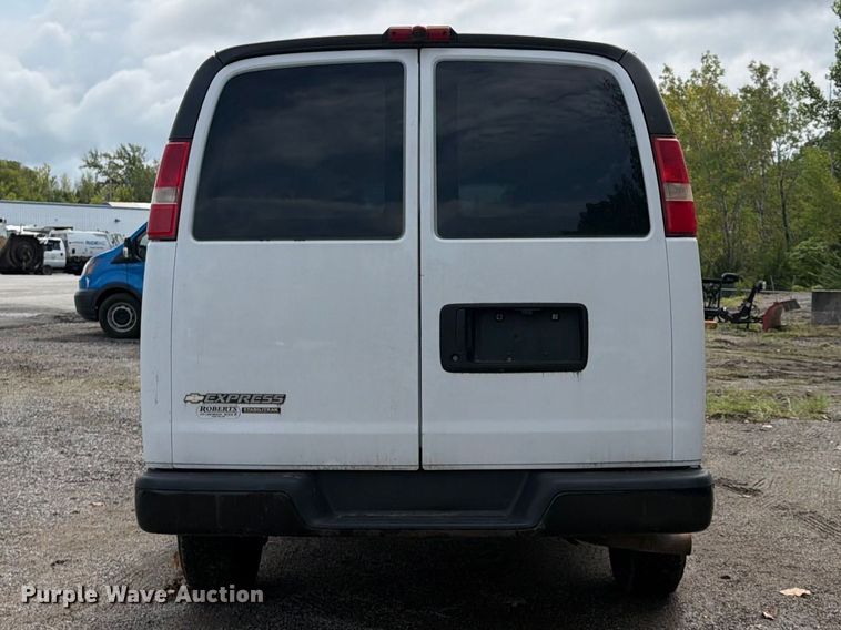 image for item FU4645 2016 Chevrolet Express 2500 van