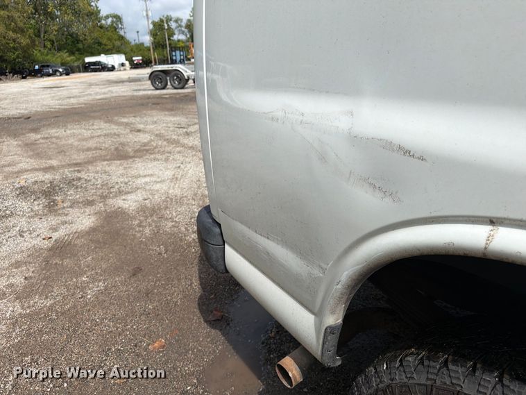 image for item FU4645 2016 Chevrolet Express 2500 van