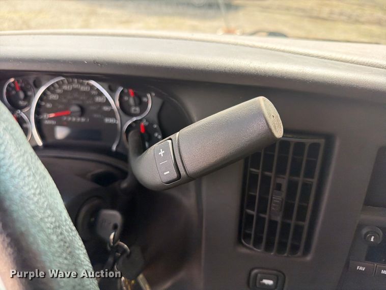 image for item FU4645 2016 Chevrolet Express 2500 van