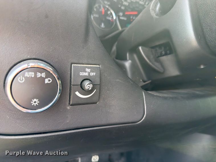 image for item FU4645 2016 Chevrolet Express 2500 van