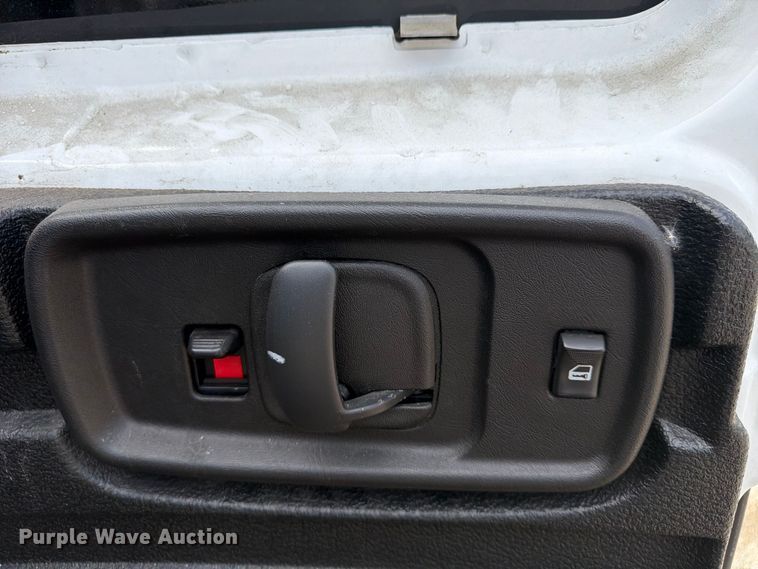 image for item FU4645 2016 Chevrolet Express 2500 van