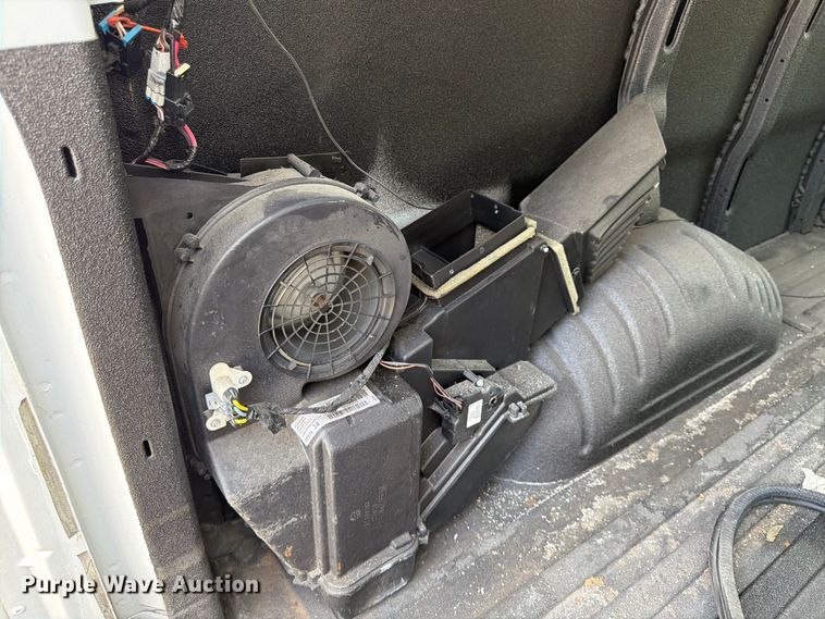 image for item FU4645 2016 Chevrolet Express 2500 van