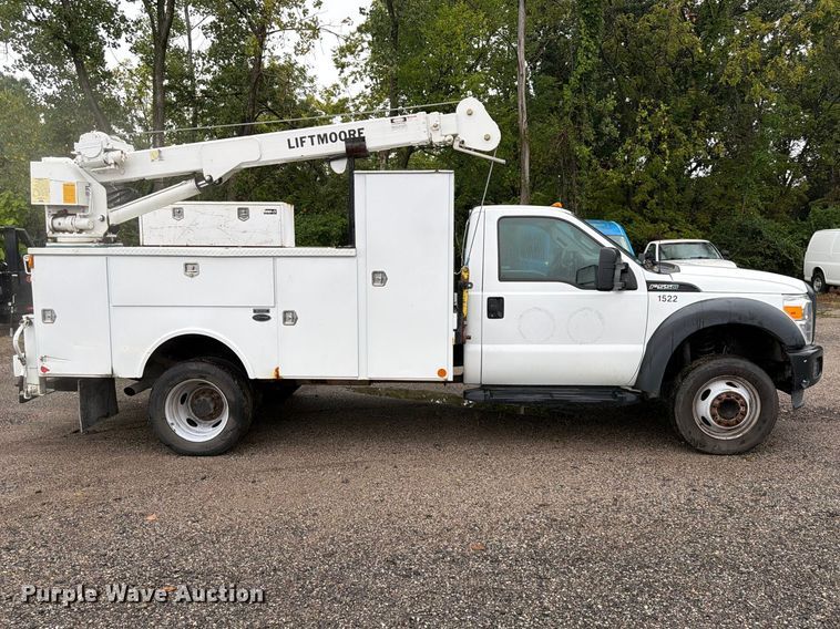 image for item FU4646 2016 Ford F450 utility / service truck