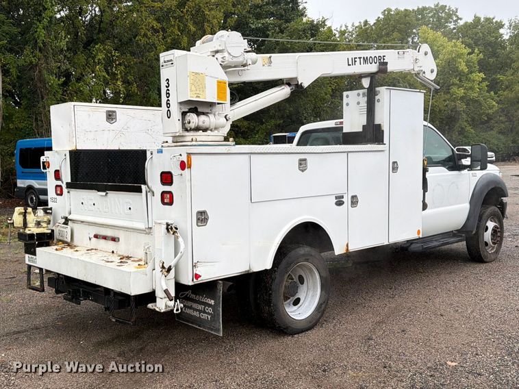 image for item FU4646 2016 Ford F450 utility / service truck