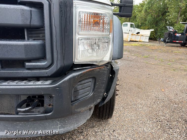 image for item FU4646 2016 Ford F450 utility / service truck