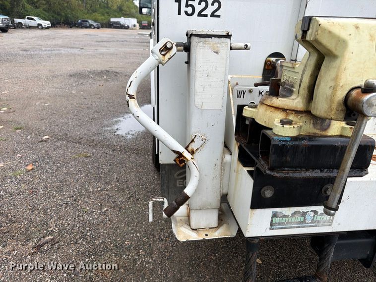 image for item FU4646 2016 Ford F450 utility / service truck