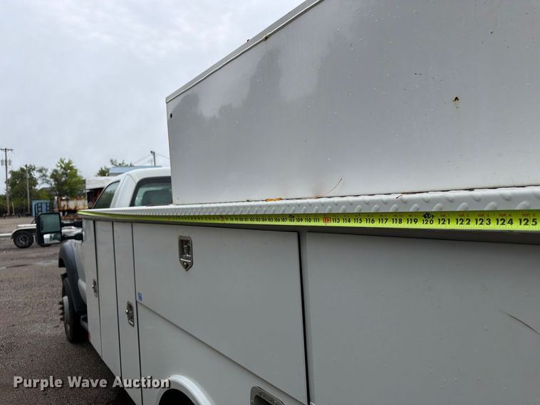 image for item FU4646 2016 Ford F450 utility / service truck