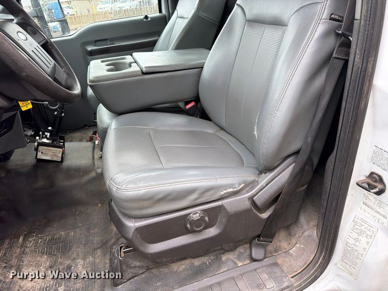 image for item FU4646 2016 Ford F450 utility / service truck