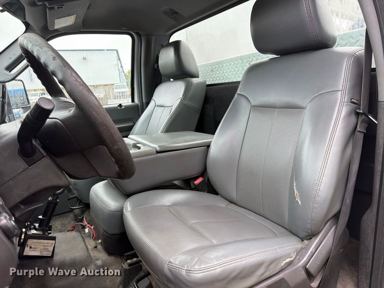 image for item FU4646 2016 Ford F450 utility / service truck