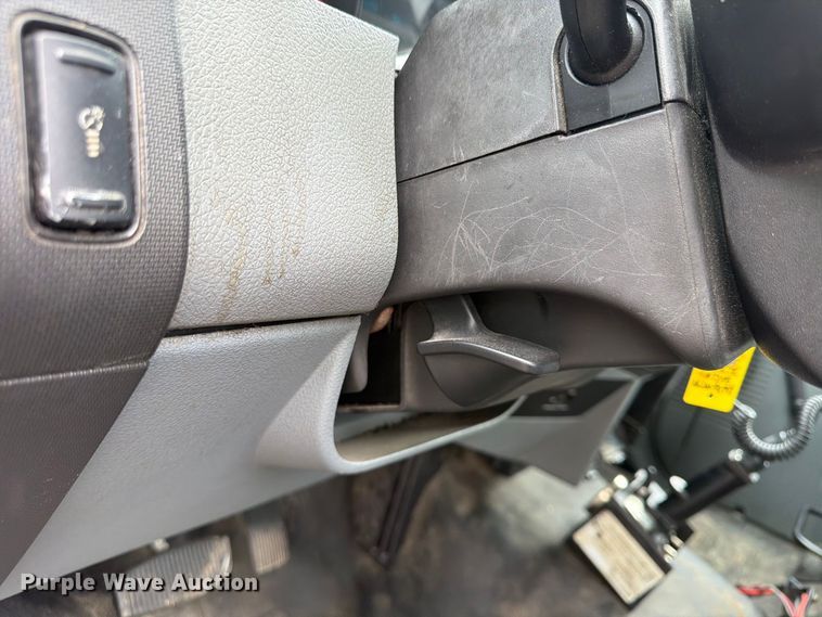 image for item FU4646 2016 Ford F450 utility / service truck