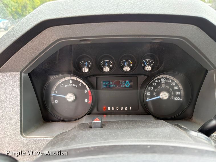 image for item FU4646 2016 Ford F450 utility / service truck