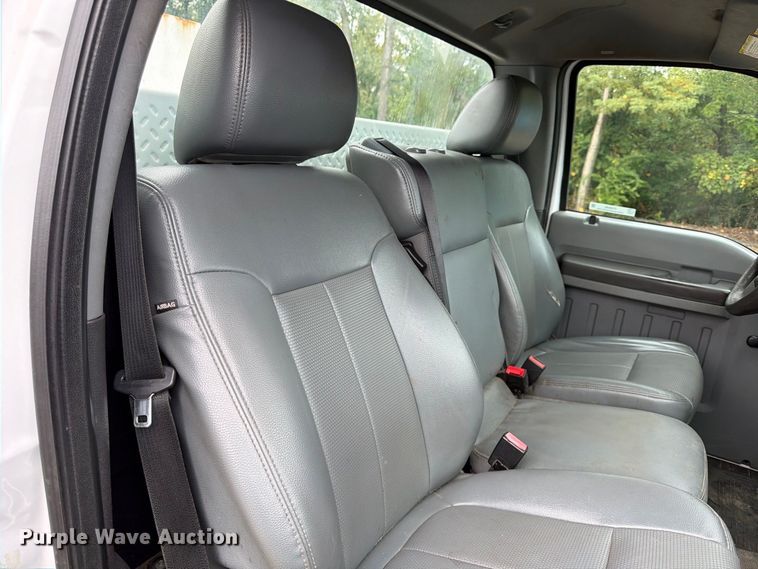image for item FU4646 2016 Ford F450 utility / service truck