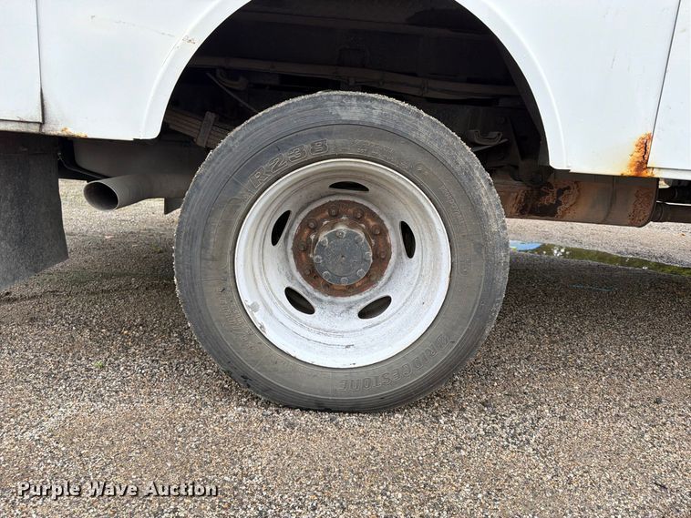 image for item FU4646 2016 Ford F450 utility / service truck