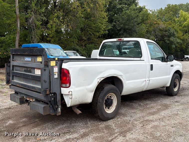 image for item FU4647 2003 Ford F250 pickup truck