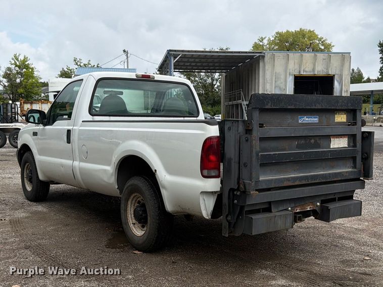 image for item FU4647 2003 Ford F250 pickup truck