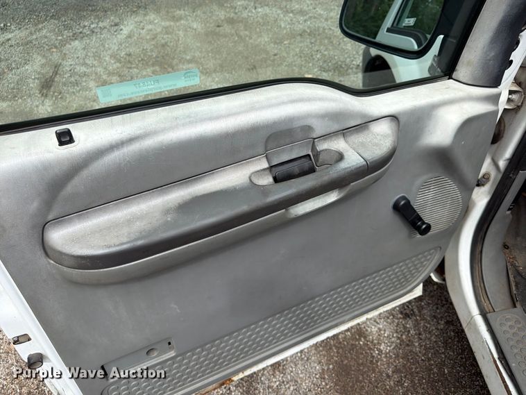image for item FU4647 2003 Ford F250 pickup truck