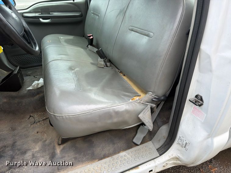 image for item FU4647 2003 Ford F250 pickup truck