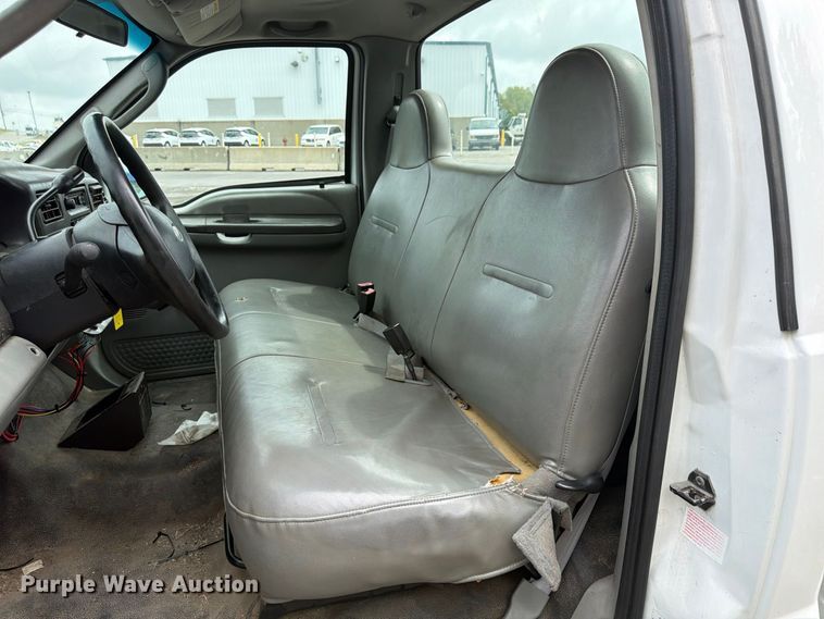image for item FU4647 2003 Ford F250 pickup truck