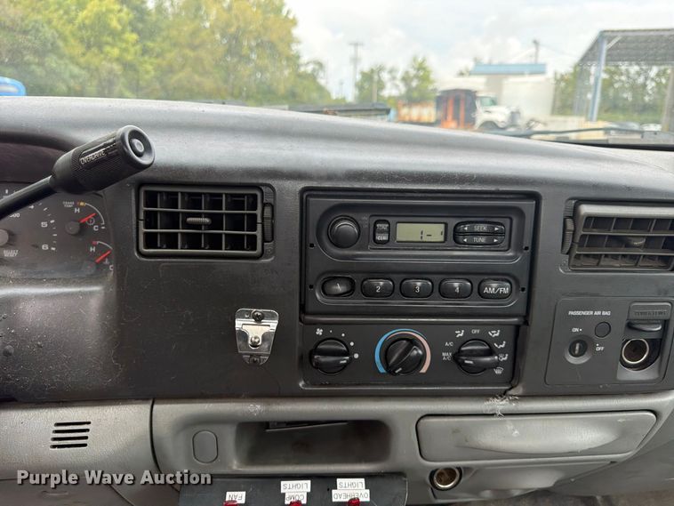 image for item FU4647 2003 Ford F250 pickup truck