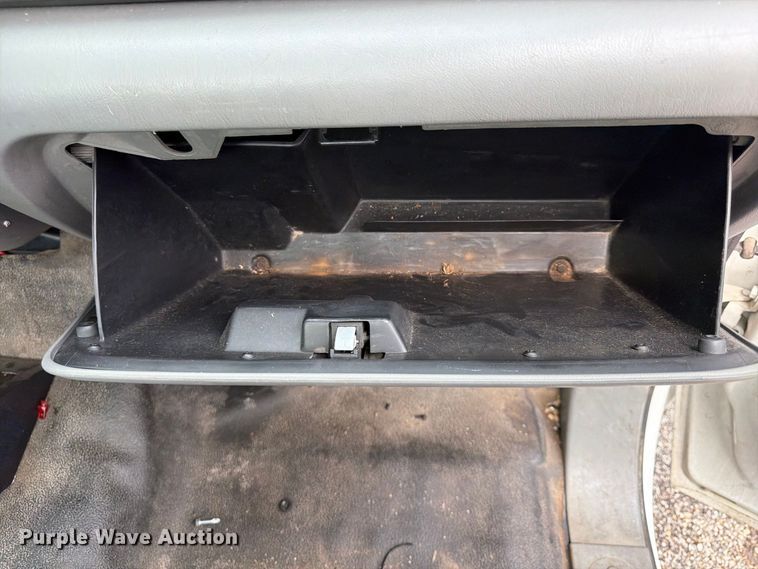 image for item FU4647 2003 Ford F250 pickup truck