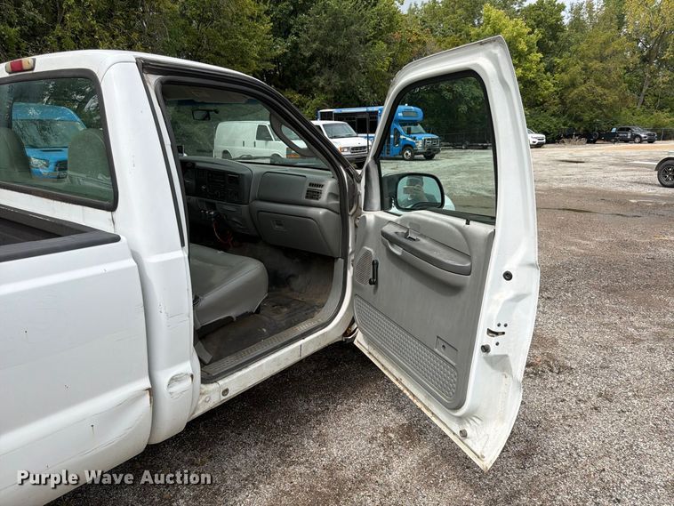 image for item FU4647 2003 Ford F250 pickup truck