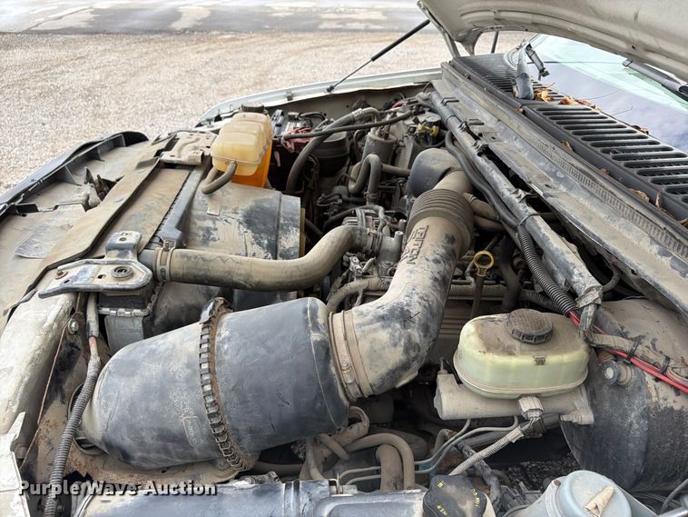 image for item FU4647 2003 Ford F250 pickup truck