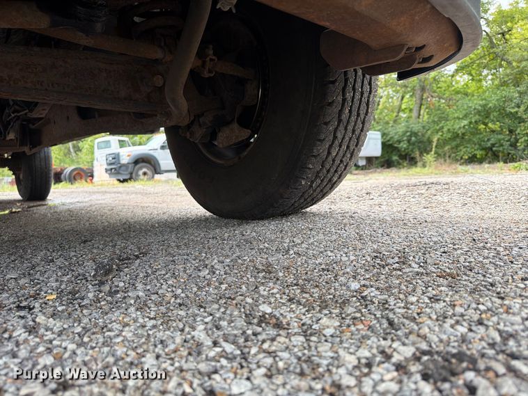 image for item FU4647 2003 Ford F250 pickup truck