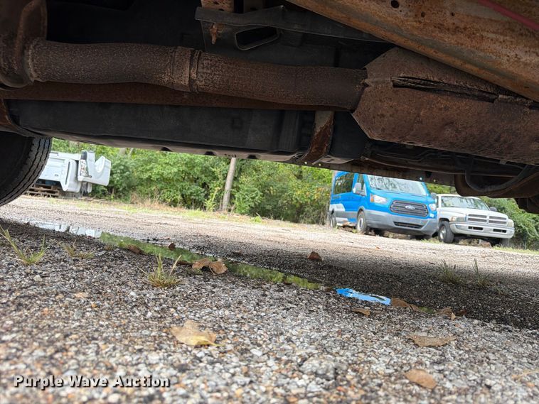 image for item FU4647 2003 Ford F250 pickup truck