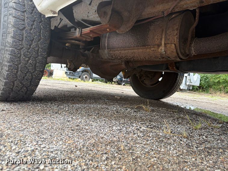 image for item FU4647 2003 Ford F250 pickup truck