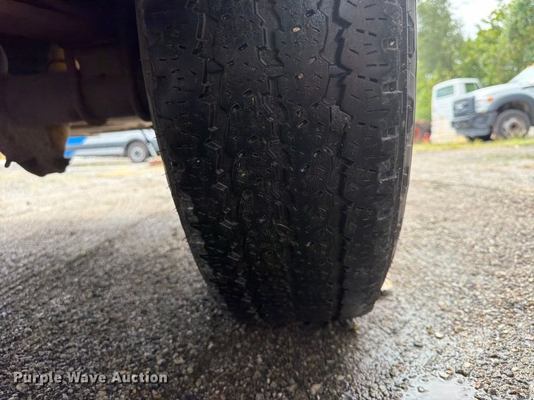 image for item FU4647 2003 Ford F250 pickup truck