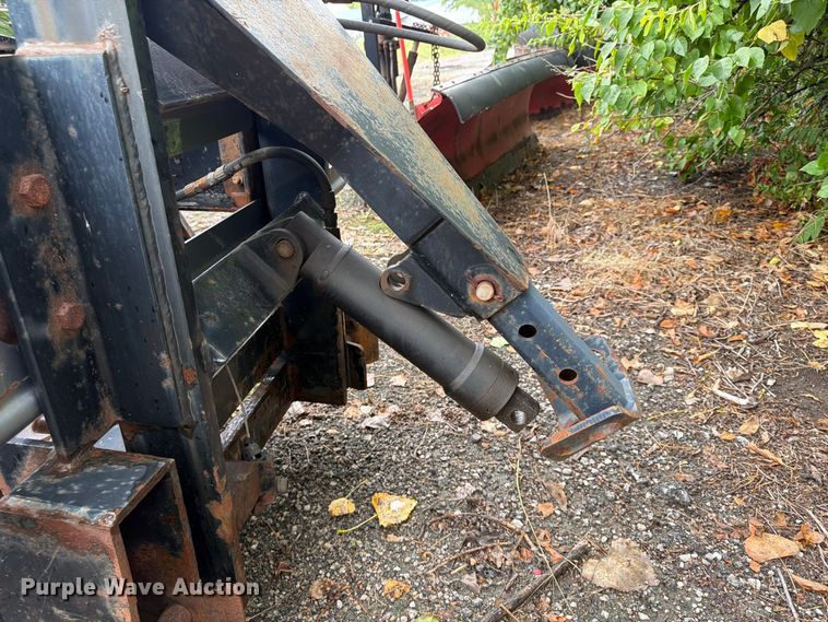 image for item FU4648 2005 International 7300 truck cab and chassis