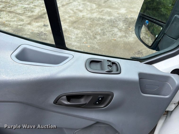 image for item FU4651 2018 Ford Transit van
