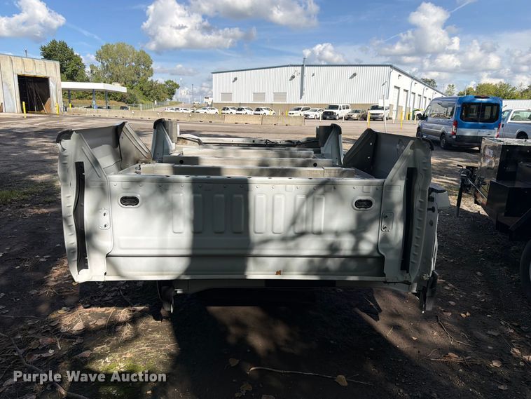 image for item FU4652 (2) Ford F250 pickup truck beds