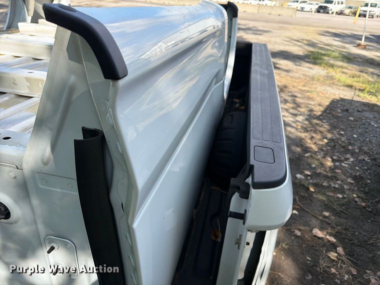image for item FU4652 (2) Ford F250 pickup truck beds