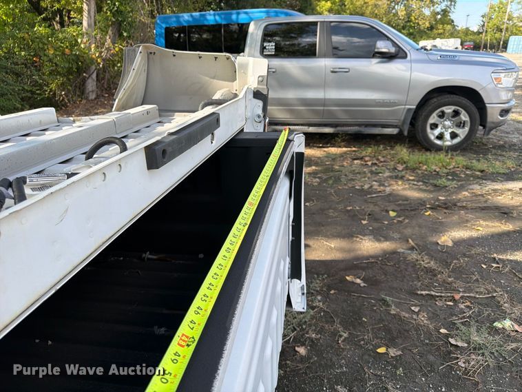 image for item FU4652 (2) Ford F250 pickup truck beds