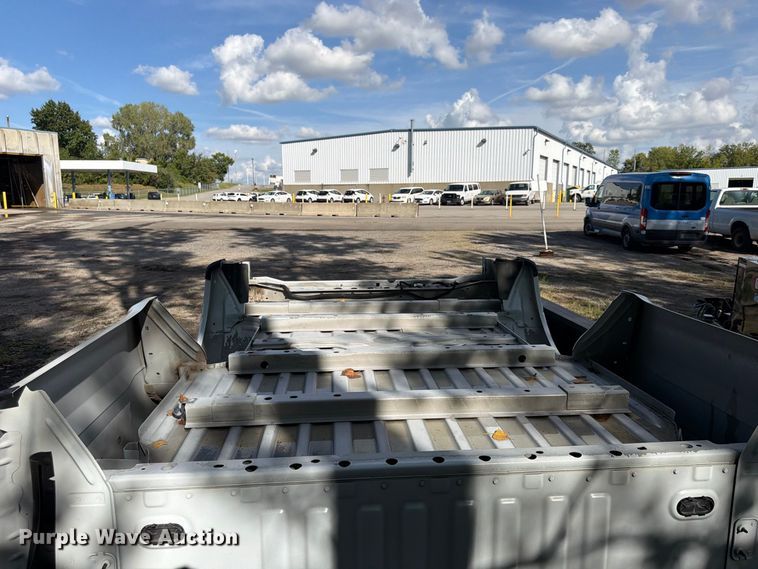 image for item FU4652 (2) Ford F250 pickup truck beds